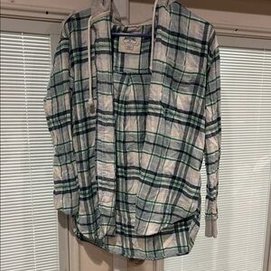 American Eagle Outfitters Plaid Shirt in Green and White